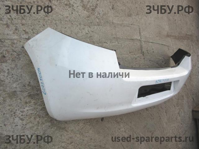Toyota Yaris 2 Бампер задний