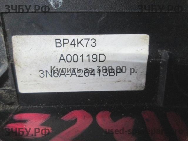 Mazda 3 [BK] Замок двери задней левой