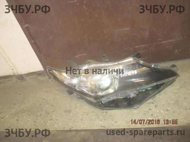 Toyota Auris 2 (E180) Фара правая