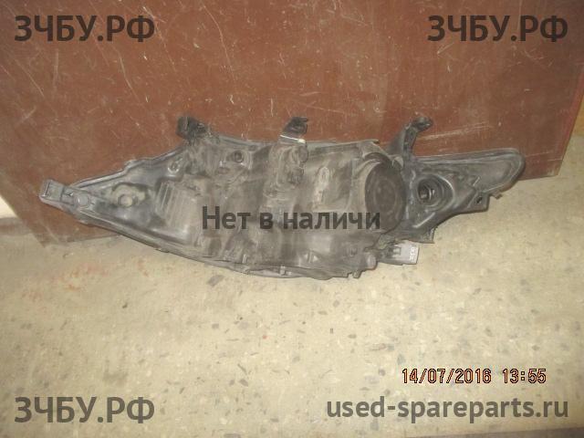 Toyota Auris 2 (E180) Фара правая