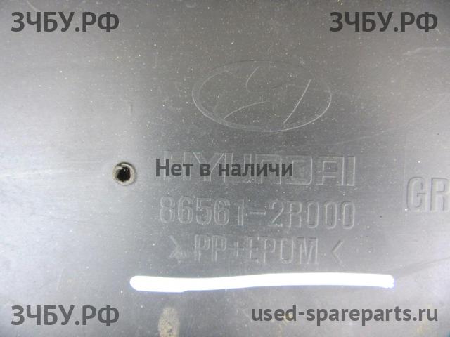 Hyundai i30 (1) [FD] Решетка в бампер