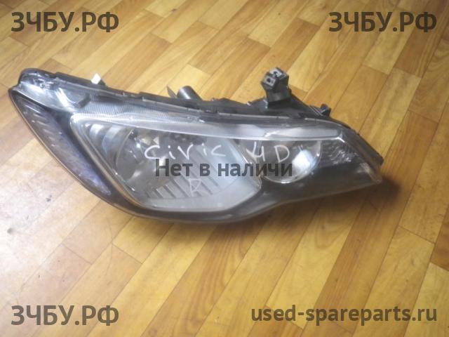 Honda Civic 8 (4D) Фара правая