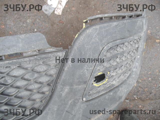 Ford Fiesta 5 Бампер передний