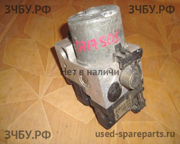 Audi A4 [B5] Блок ABS (насос)