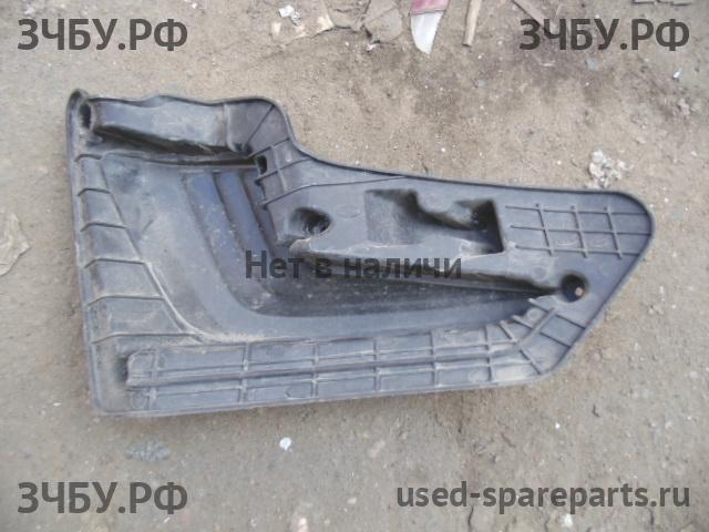 KIA Rio 3 Заглушка в бампер