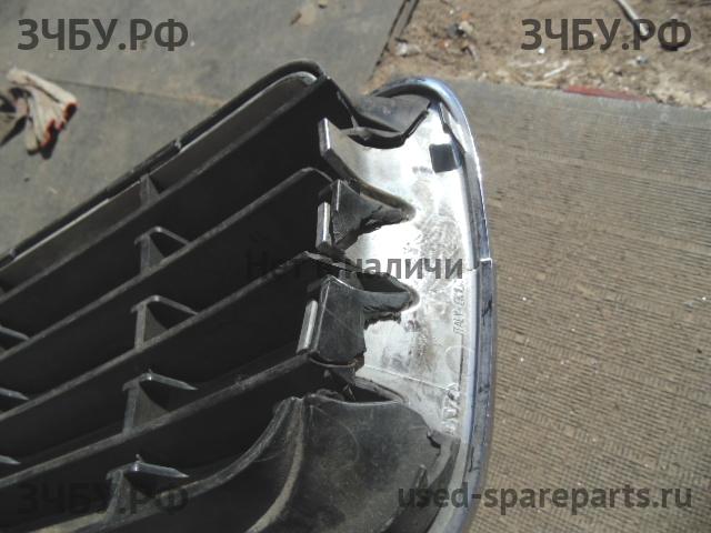 Volvo C30 Решетка радиатора