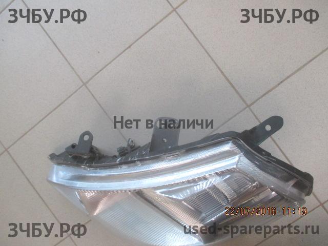 Nissan Tiida 1 Фара левая