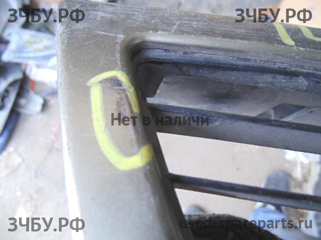 Daewoo Nexia Решетка радиатора