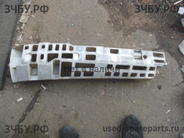 Renault Clio 2/Simbol 1 Усилитель бампера задний