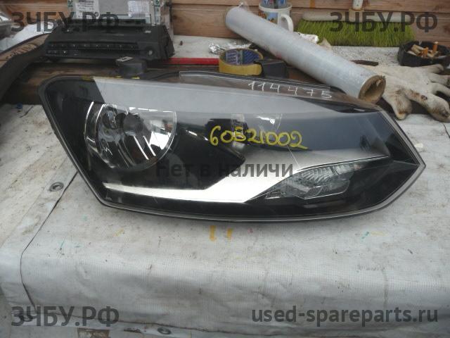 Volkswagen Polo 5 (HB) Фара правая