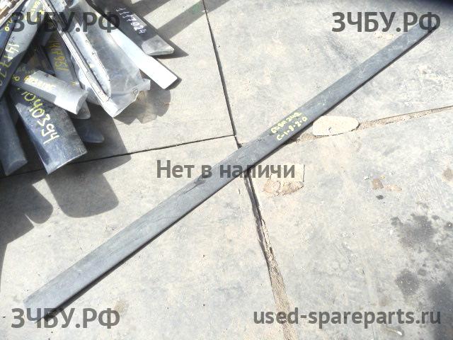 Volkswagen Golf 5 Молдинг двери