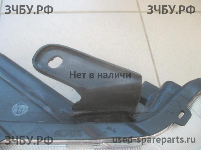 Suzuki SX4 (1) Фара правая