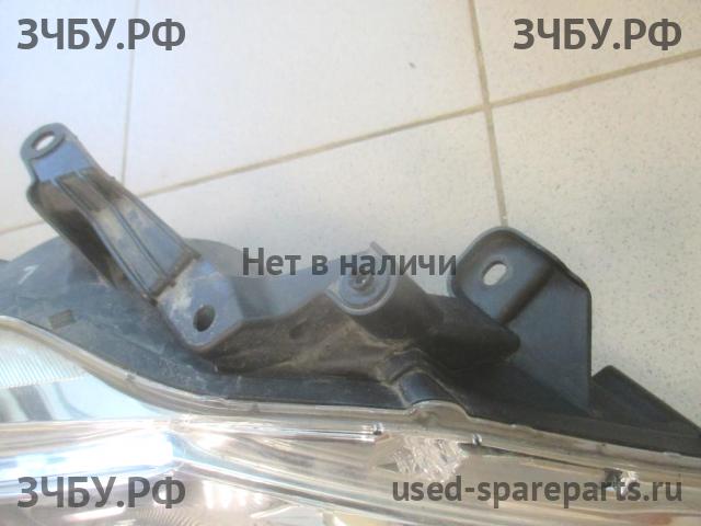 Toyota Camry 7 (V50) Фара правая