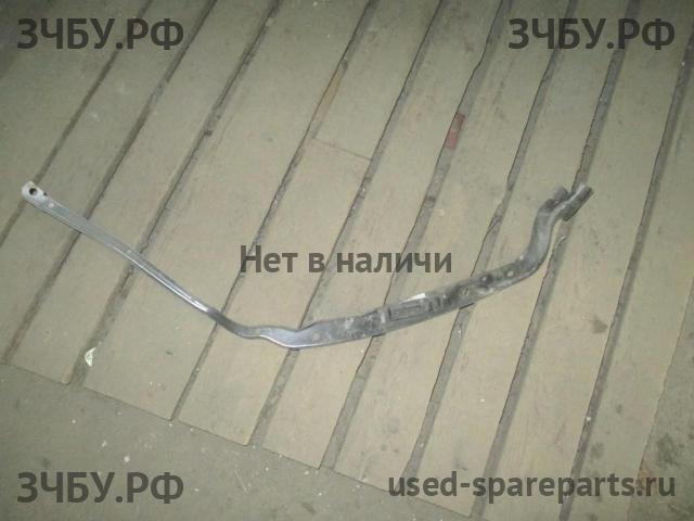 Mitsubishi Lancer 9 [CS/Classic] Кронштейн бампера передний