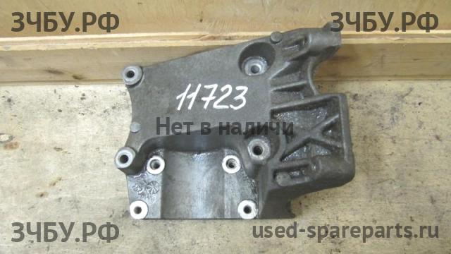 Ford Focus 3 Кронштейн