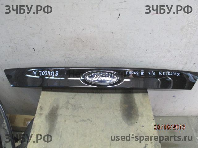 Ford Focus 3 Накладка на дверь багажника