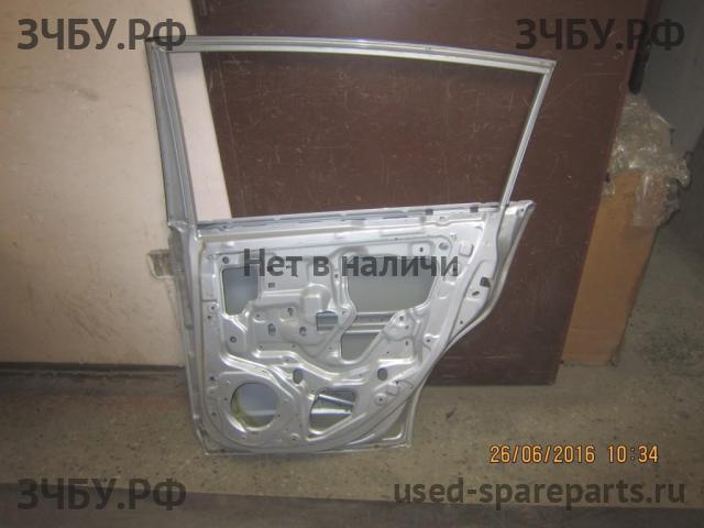 Nissan Tiida 1 Дверь задняя правая