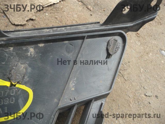 Lexus IS (2) 250/350 Решетка радиатора