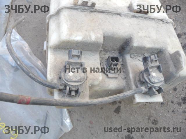 Lexus RX (2) 300/330/350/400h Бачок омывателя лобового стекла