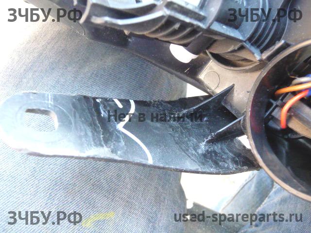 Renault Logan 2 Фара правая
