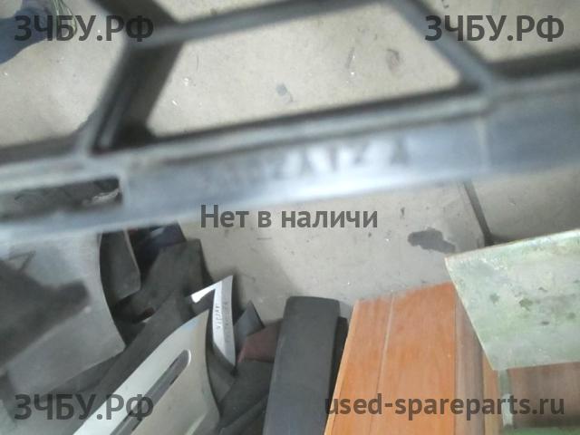 Mitsubishi Pajero/Montero Sport 2 (KH) Решетка в бампер