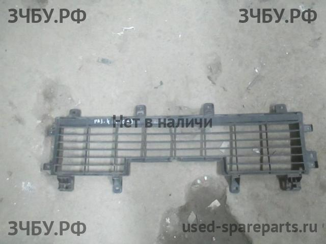 Mitsubishi Pajero/Montero 4 Решетка в бампер