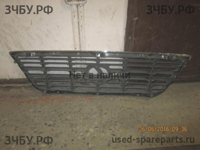 Lexus LX (1) 470 Решетка радиатора