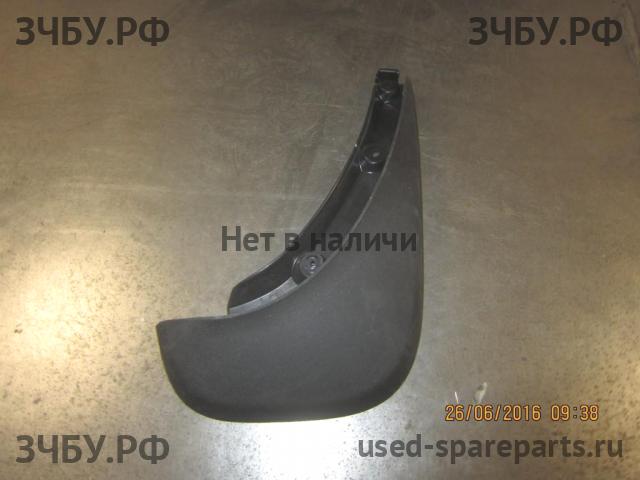 Opel Astra J Брызговик задний правый