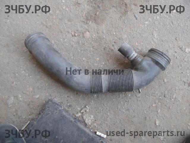 Volkswagen Golf 5 Патрубок