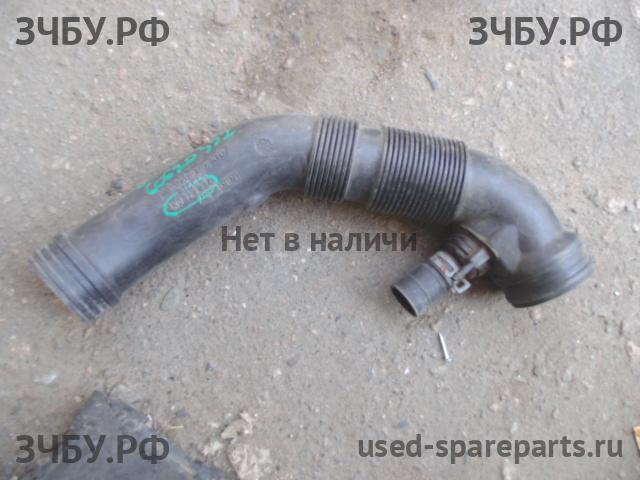 Volkswagen Golf 5 Патрубок