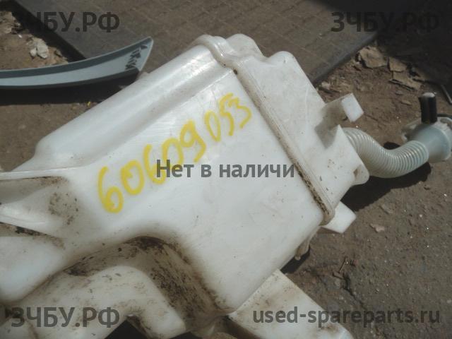 Toyota RAV 4 (3) Бачок омывателя лобового стекла