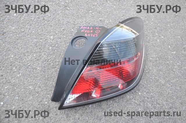 Opel Astra H Фонарь правый