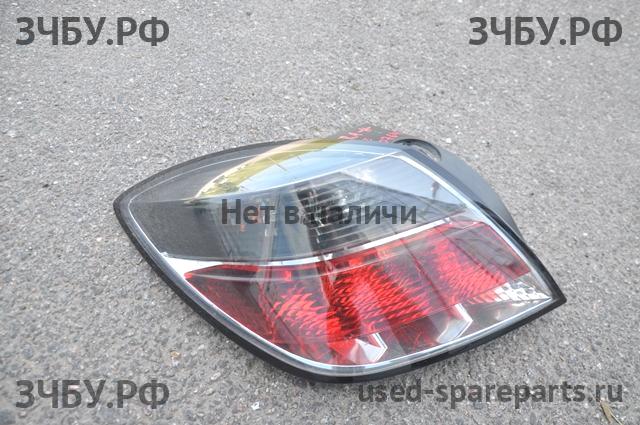 Opel Astra H Фонарь левый