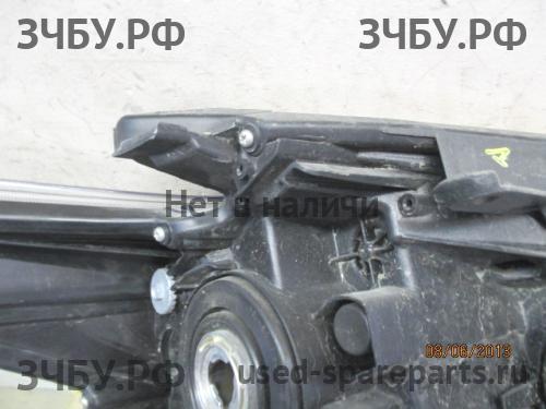 Toyota Prius (ZVW30) Фара левая