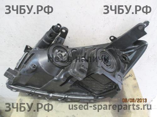 Toyota RAV 4 (3) Фара правая