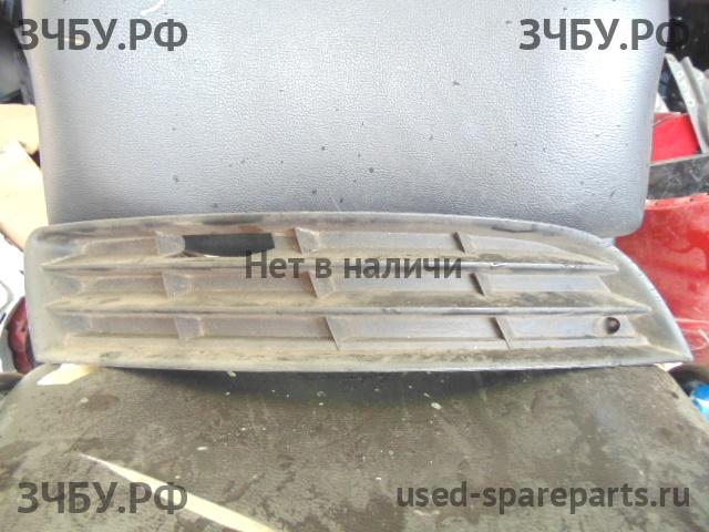 Volkswagen Passat B6 Решетка в бампер