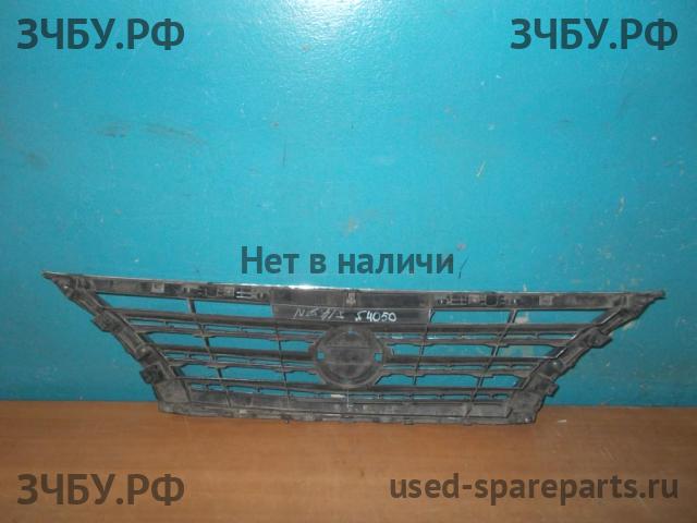 Nissan Sentra (B17) Решетка радиатора