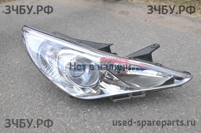 Hyundai Sonata 6 (YF) Фара правая