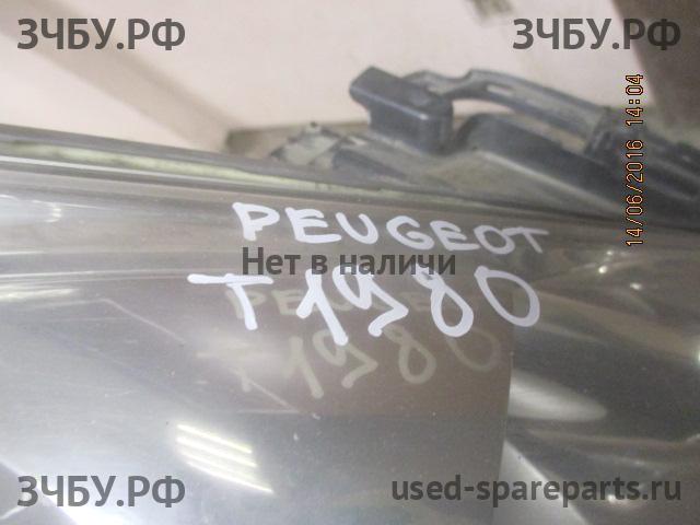 Peugeot 207 Фара правая