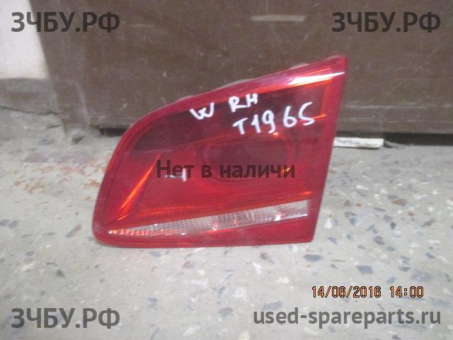 Volkswagen Passat B7 Фонарь правый