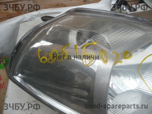 Nissan Tiida 1 Фара правая