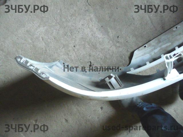 Renault Sandero 1 Бампер передний