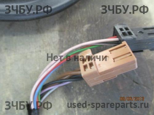 Citroen C3 (2) Зеркало правое электрическое