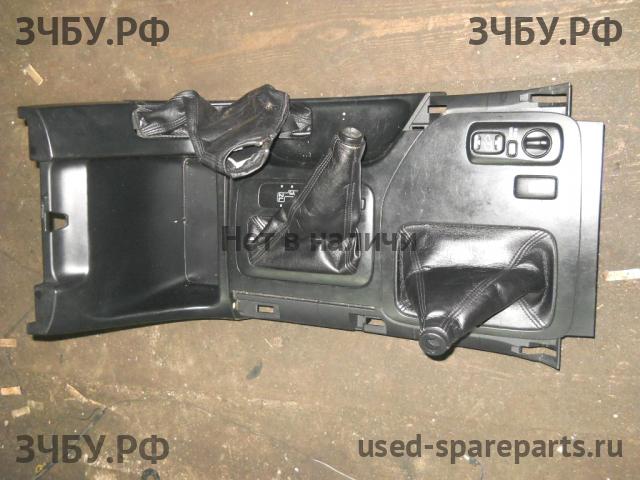 Toyota Land Cruiser 120 (PRADO) Накладка