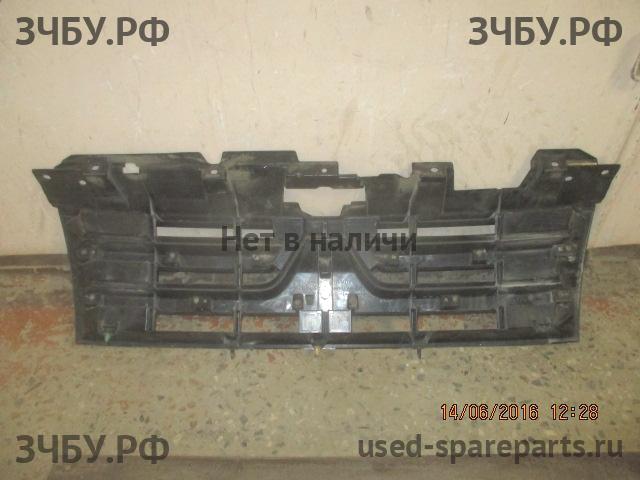 Mitsubishi Pajero/Montero 4 Решетка радиатора