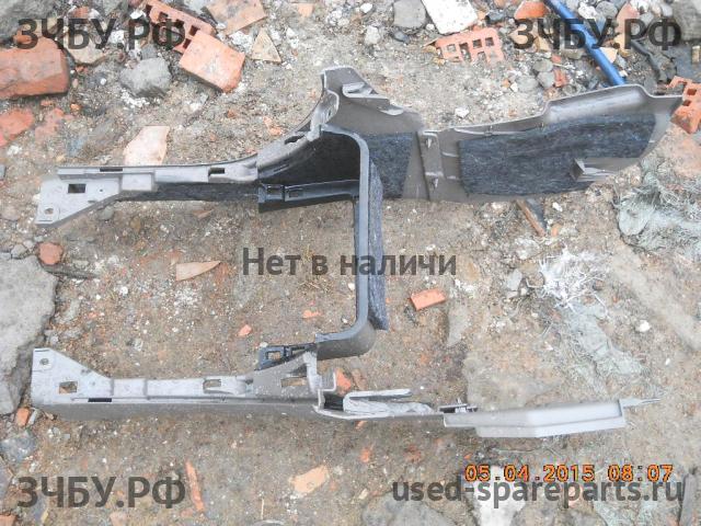 Toyota Land Cruiser 120 (PRADO) Консоль между сиденьями (Подлокотник)