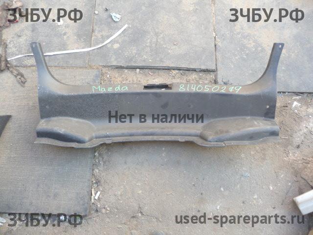 Mazda 3 [BL] Обшивка багажника