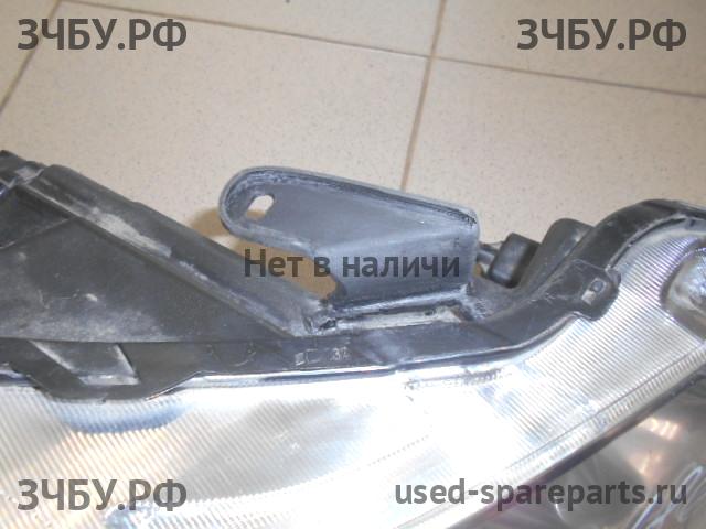 Suzuki SX4 (1) Фара правая
