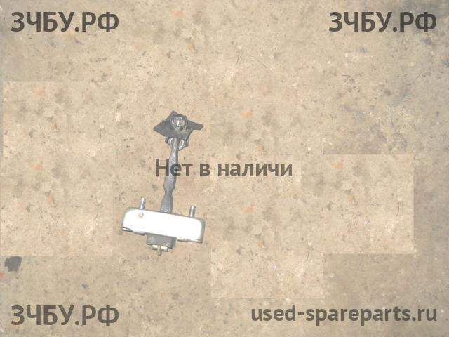 Toyota Land Cruiser 120 (PRADO) Ограничитель двери