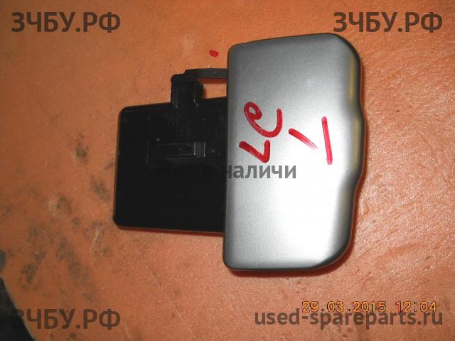 Toyota Land Cruiser 120 (PRADO) Пепельница
